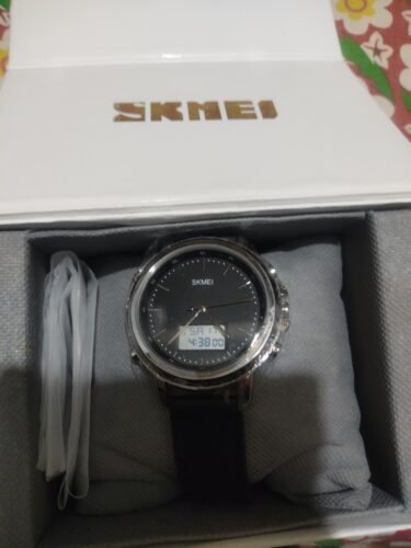 Skmei - 1652 (Strap) - Multifunctional Waterproof - Silver/White-Leather photo review